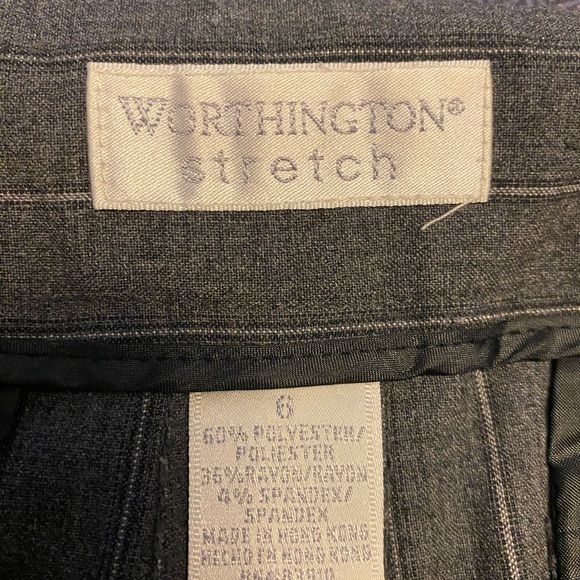 Pin stripe pants. Size 6 - Picture 2 of 3